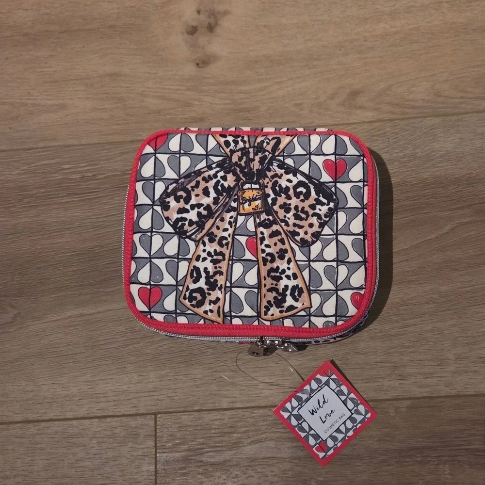 Brighton Wild Love Cosmetic Bag Jewelry Travel Case Cat Leopard Heart NWT‎